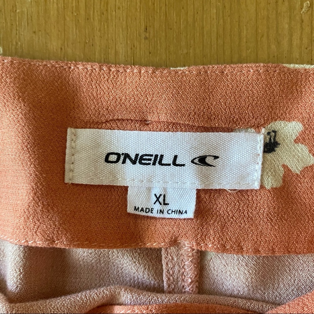 O’Neill • ‘Libby’ Pink Floral Mini Skirt with Buttons - Picture 9 of 10